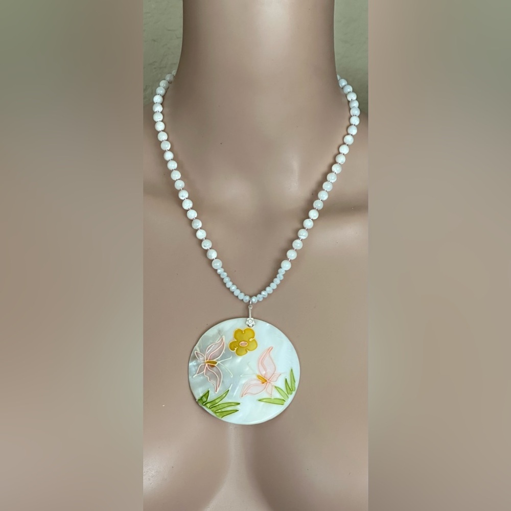 24 inch Mother of Pearl Necklace NWOT - Picture 5 of 16
